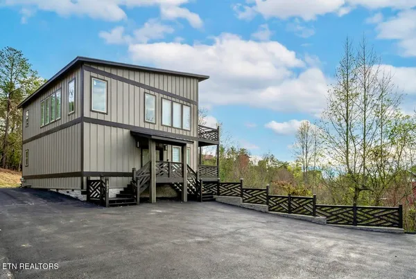 $899,000 | 1924 Walker Trail, Sevierville, TN 37876
