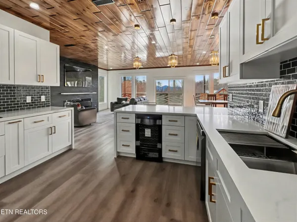$899,000 | 1924 Walker Trail, Sevierville, TN 37876