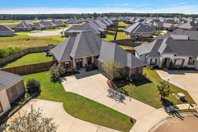 $390,000 | 410 Duke Court, Flowood, MS 39232