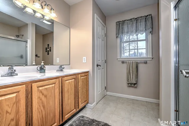 $524,500 | 39 Fawn Meadow Drive, Naugatuck, CT 06770