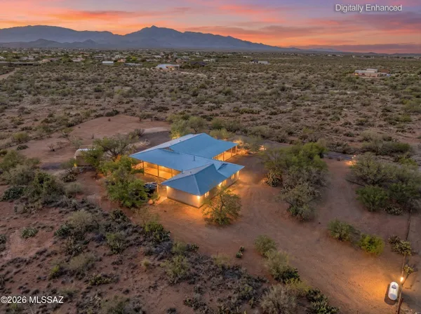 $570,000 | 2701 East Sahuarita Road, Vail, AZ 85641