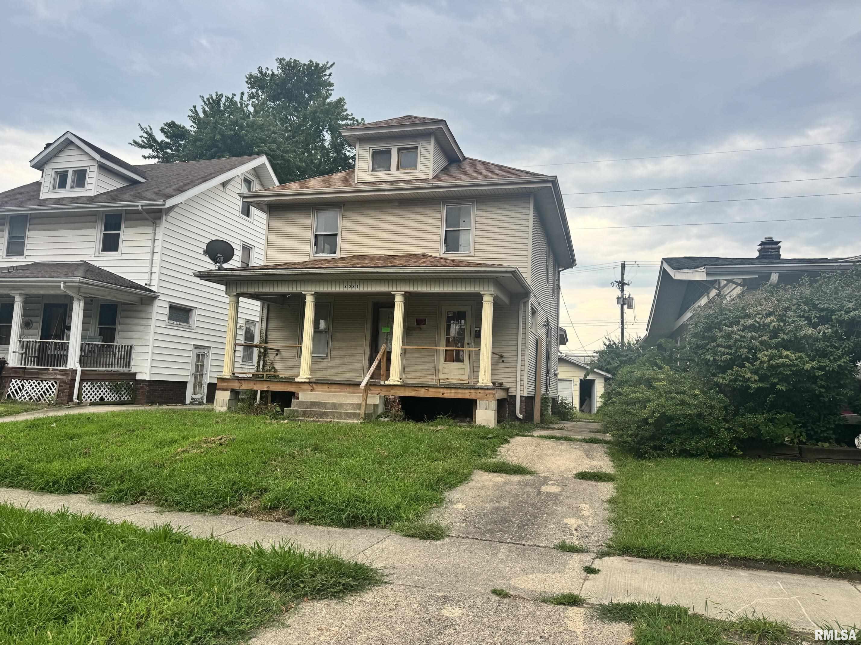 2021 South 4th Street Springfield, IL 62703 - Photo 1 of 7 Gallery Image 1