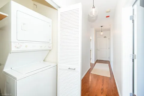 $450,000 | 645 North Kingsbury Street, Unit 2109, Chicago, IL 60654