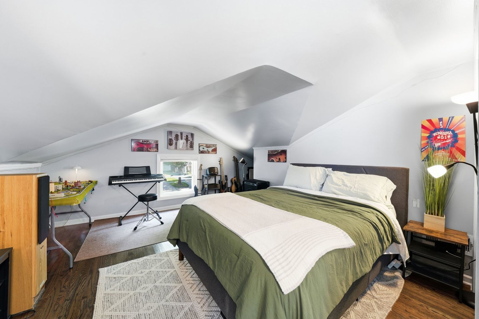 704 Long Road Glenview, IL 60025 - Photo 17 of 26 Gallery Image 17