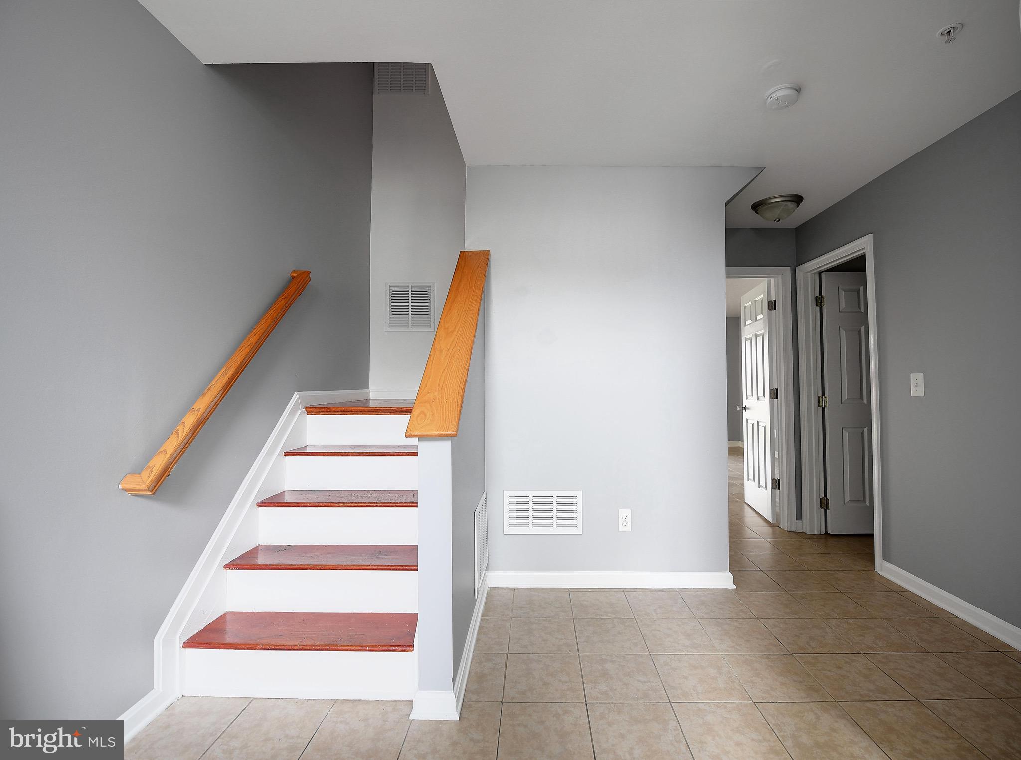 659 Kittendale Road Baltimore, MD 21220 - Photo 3 of 31