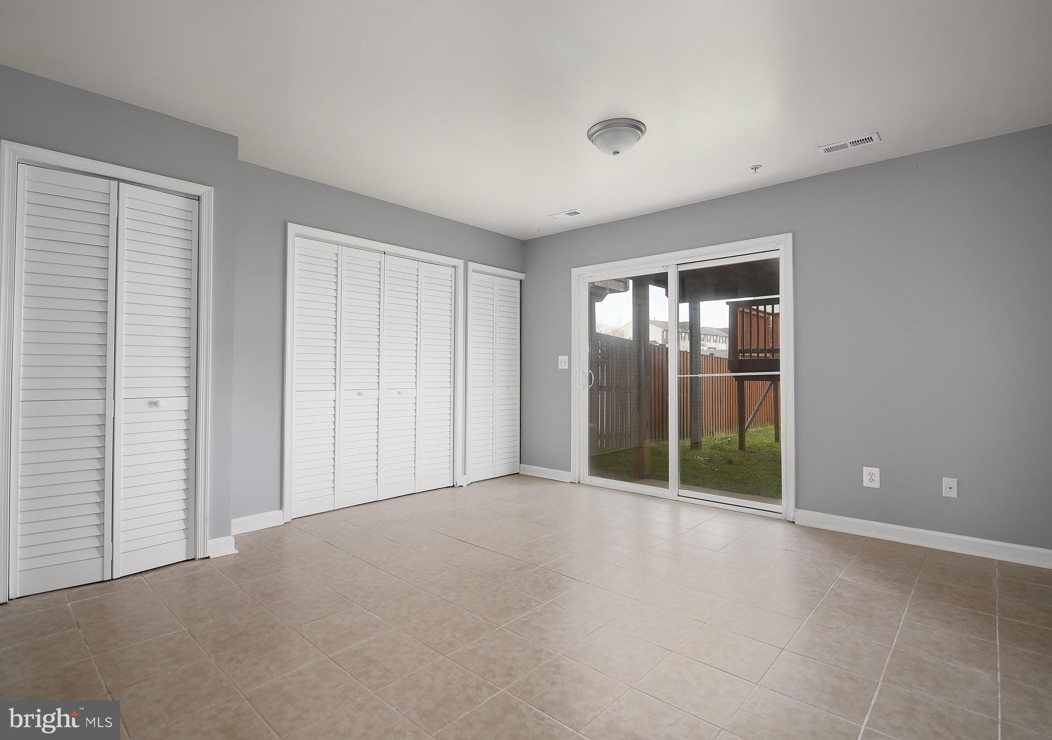 659 Kittendale Road Baltimore, MD 21220 - Photo 4 of 31