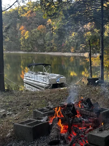 $815,000 | 516 Rhotons Chapel Road, Manchester, TN 37355