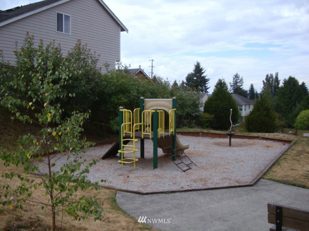 19974 101st Avenue Southeast Renton, WA 98055 - Photo 15 of 15 Gallery Image 15