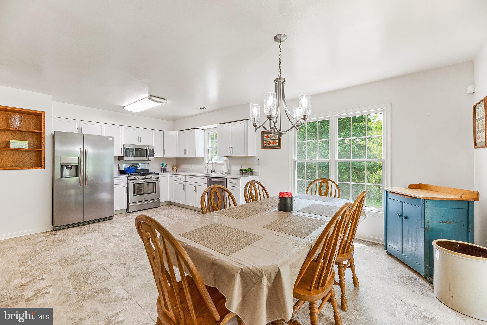2717 Cove Point Road Lusby, MD 20657 - Photo 17 of 38 Breakfast/Dining Area