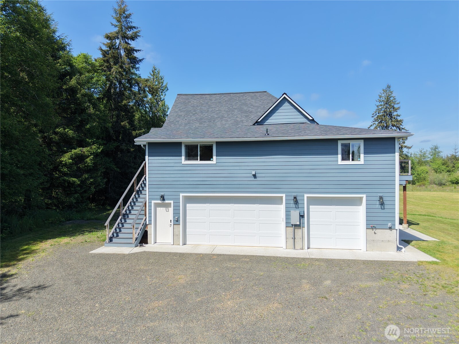 1518 Ocean Beach Road Hoquiam, WA 98550 - Photo 2 of 40
