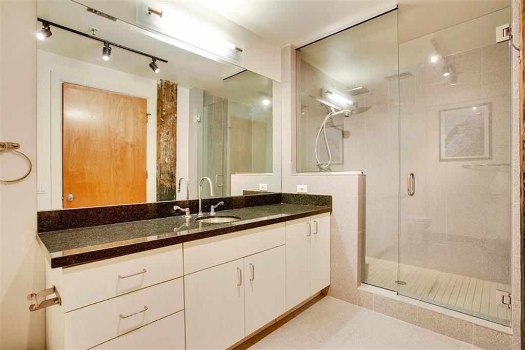 404 Notre Dame Street, Unit 5 New Orleans, LA 70130 - Photo 11 of 14