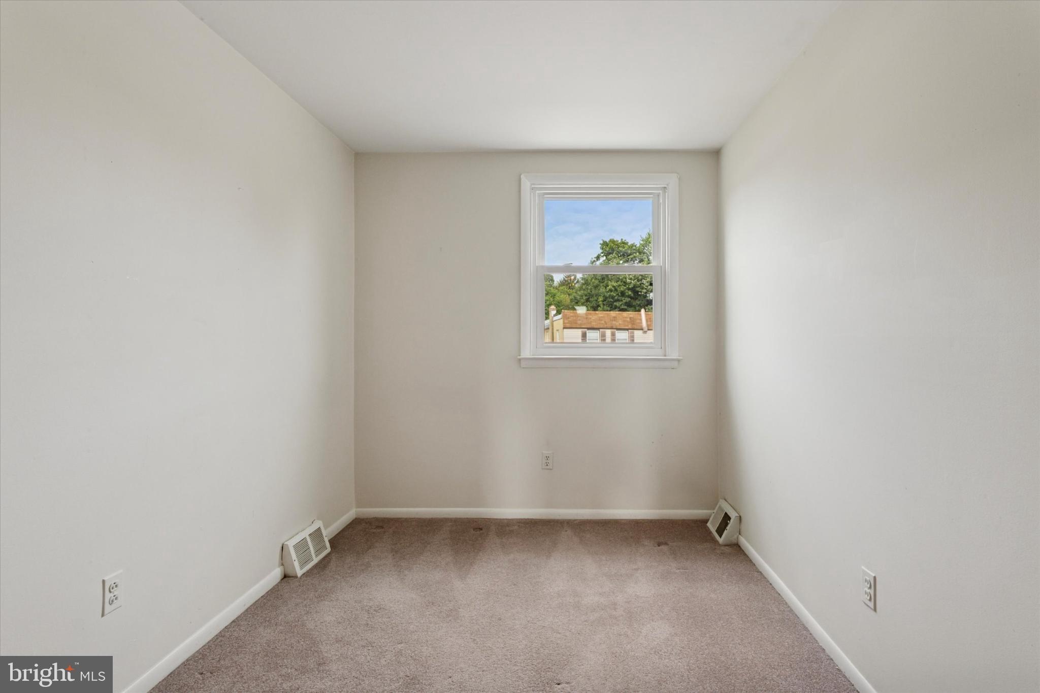 7429 Keiffer Street Philadelphia, PA 19128 - Photo 21 of 35 an empty room with a window