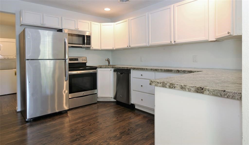 728 East 13th Street Houston, TX 77008 - Photo 6 of 14