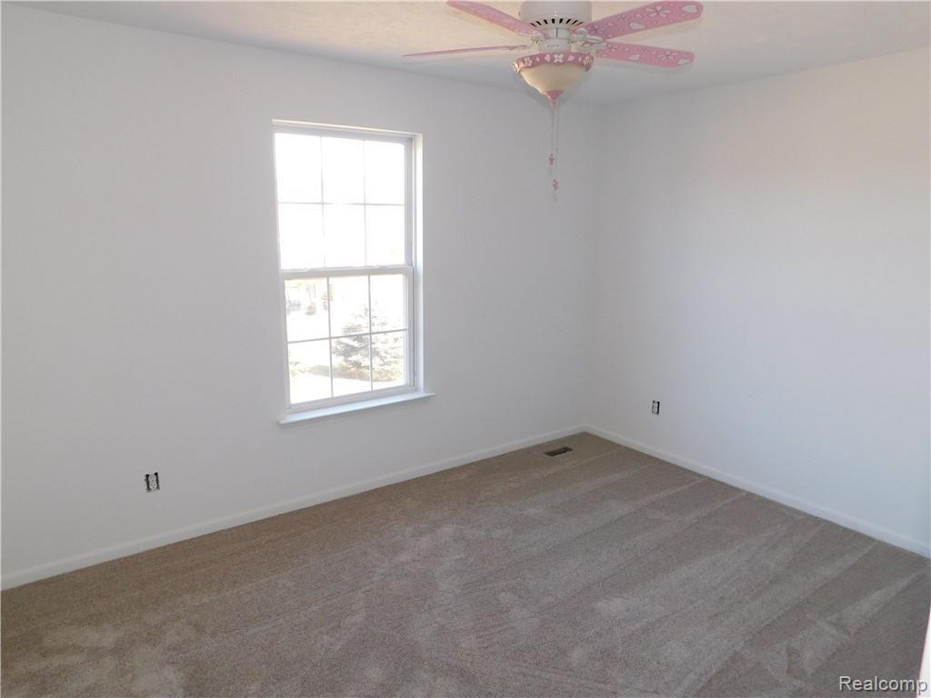 2176 Fowlerville Road Fowlerville, MI 48836 - Photo 10 of 11 2176 fowlerville 6.JPG