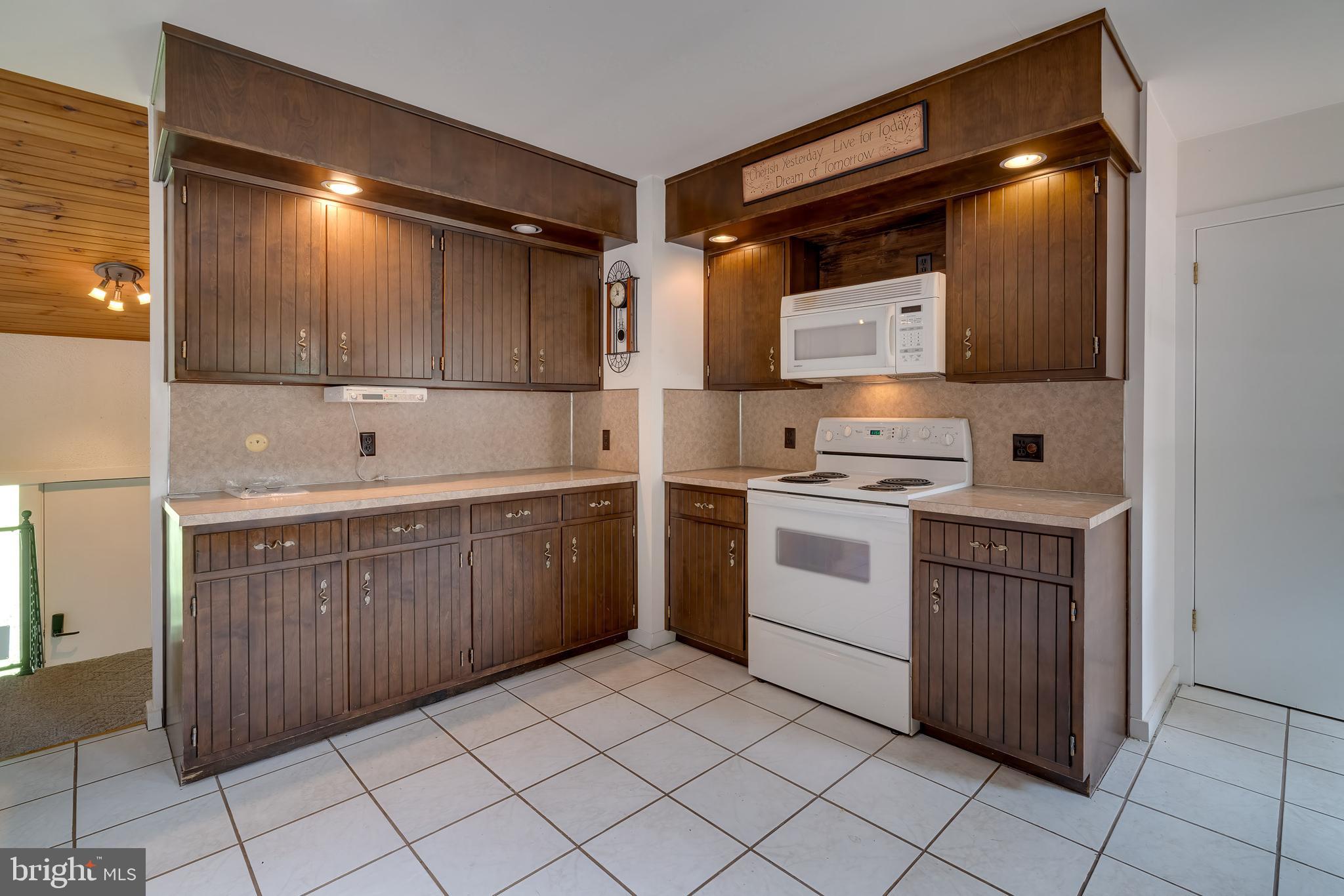 1488 Cedar Top Road Reading, PA 19607 - Photo 22 of 53