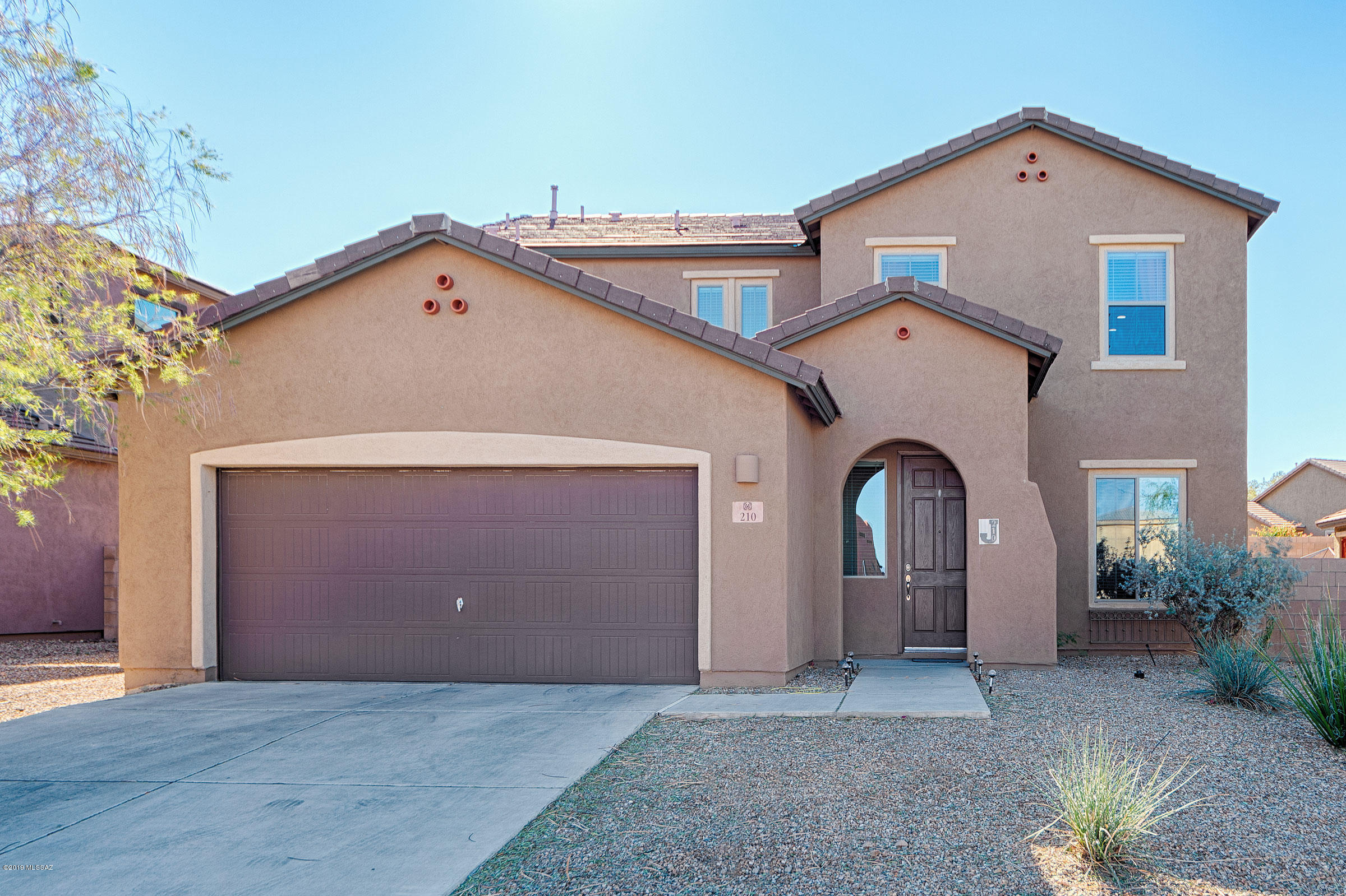 210 East Sycamore View Road Vail, AZ 85641 - Photo 1 of 15