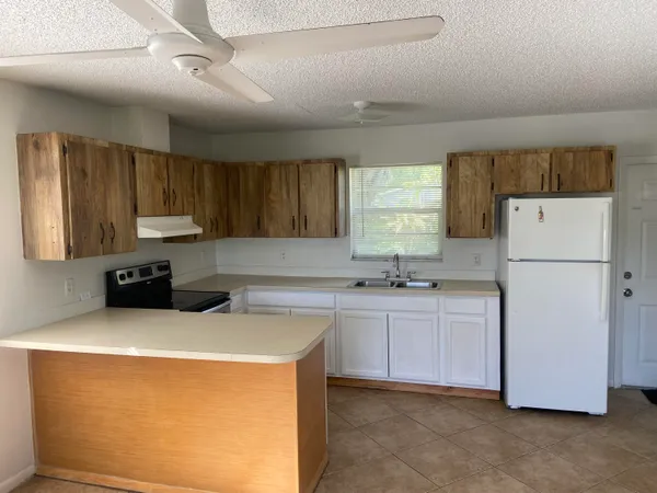 $2,200 | 1104 Northeast 3rd Avenue, Delray Beach, FL 33444