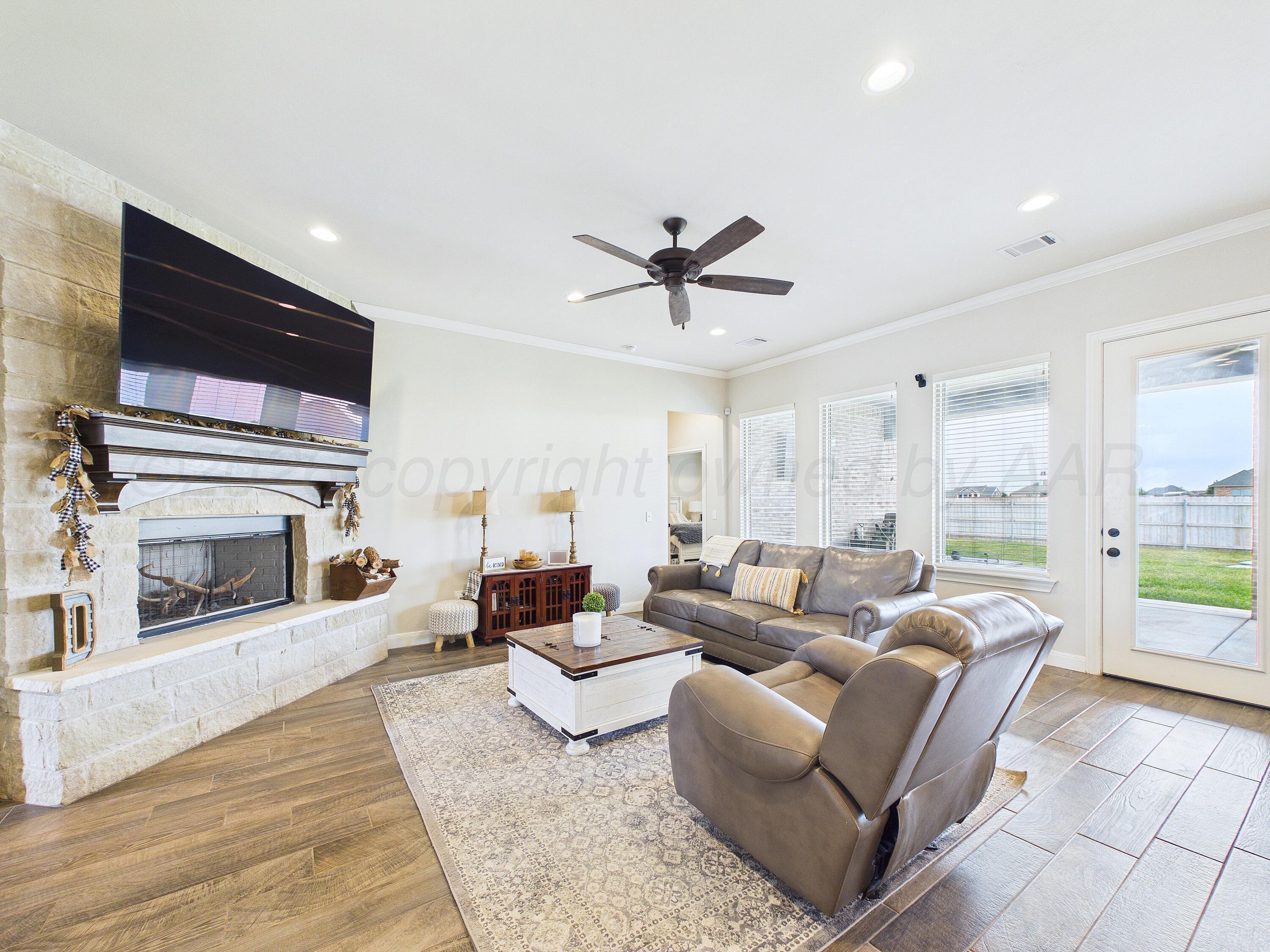 9700 Cicada Trail Amarillo, TX 79119 - Photo 2 of 28 living room