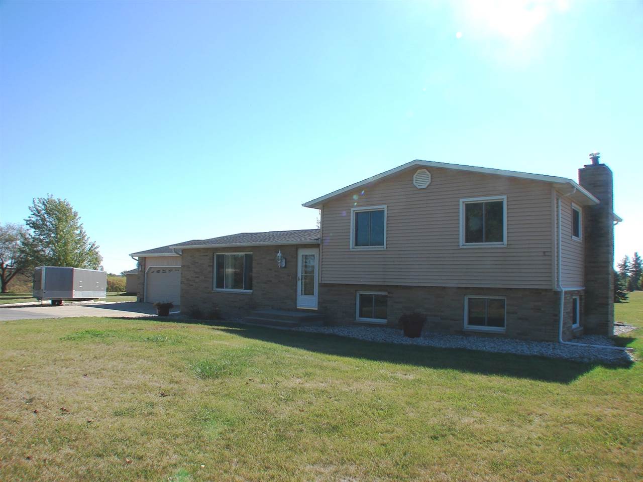 328 East St Charles Road Ithaca, MI 48847 - Photo 3 of 54 1839405-2.JPG