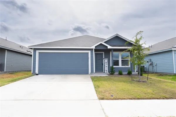 $1,800 | 1307 Rodeo Circuit Way, Crandall, TX 75114