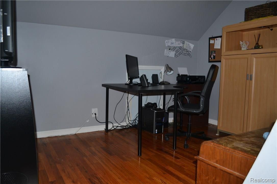1186 Columbia Road Berkley, MI 48072 - Photo 24 of 38 DSC_0477.JPG