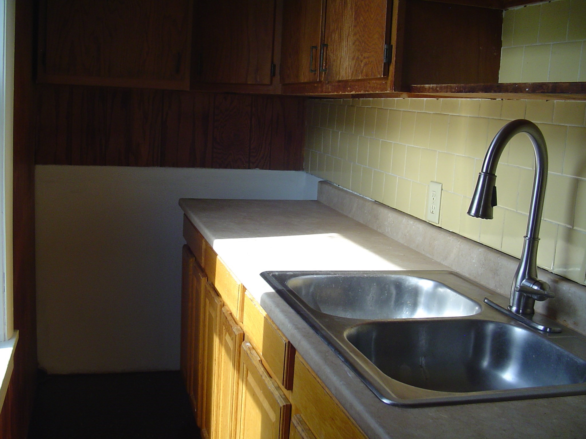 78 Rodney Street Worcester, MA 01605 - Photo 7 of 13 Gallery Image 7