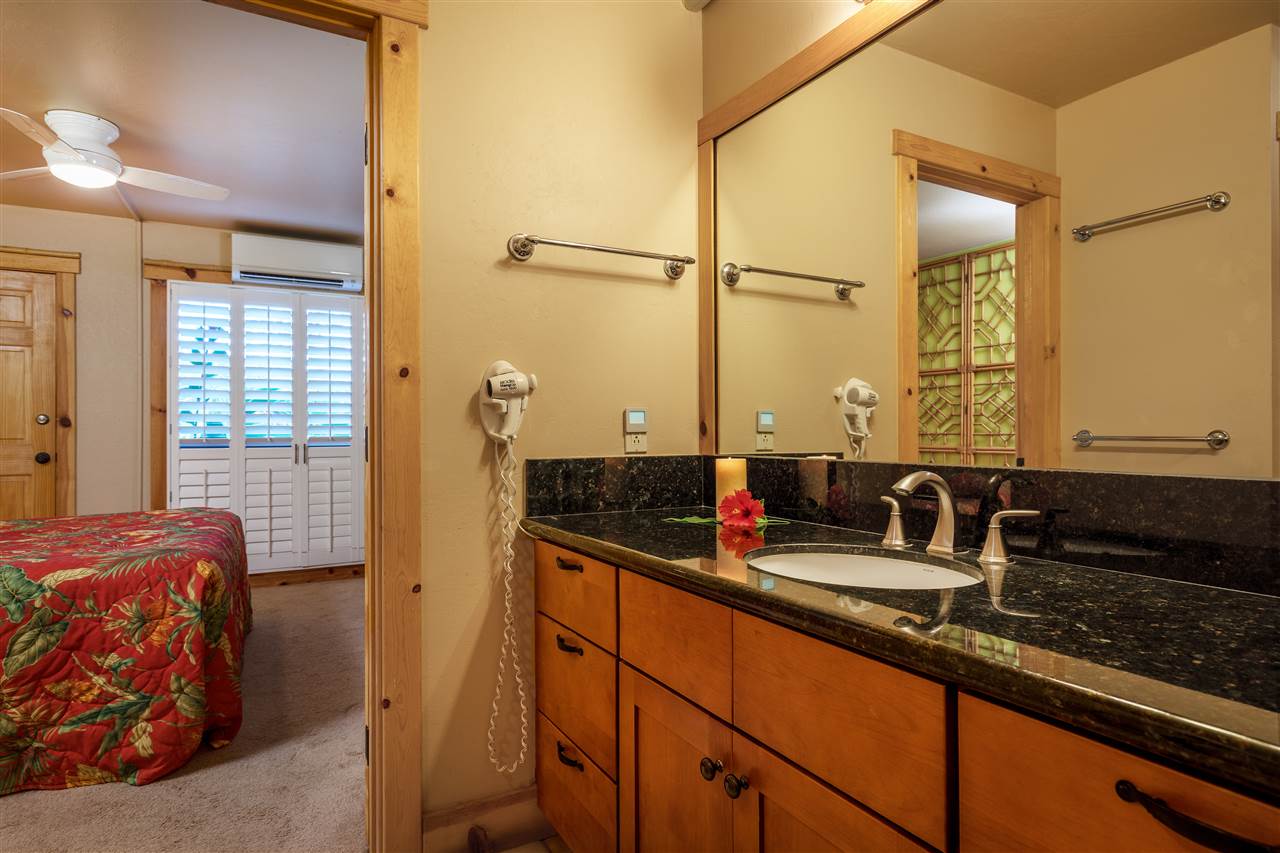 5295 Lower Honoapiilani Road, Unit B32 Lahaina, HI 96761 - Photo 11 of 29 Gallery Image 11