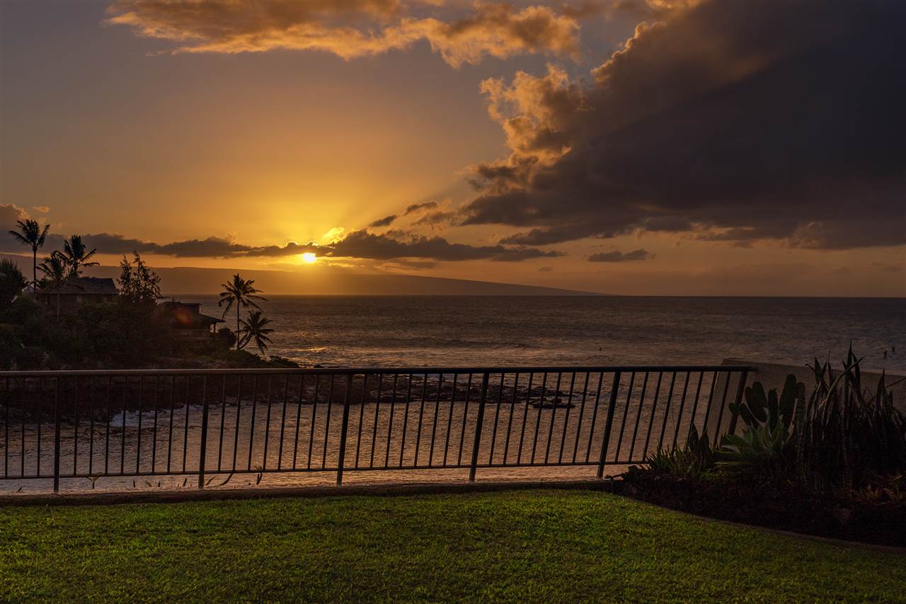 5295 Lower Honoapiilani Road, Unit B32 Lahaina, HI 96761 - Photo 28 of 29 Gallery Image 28