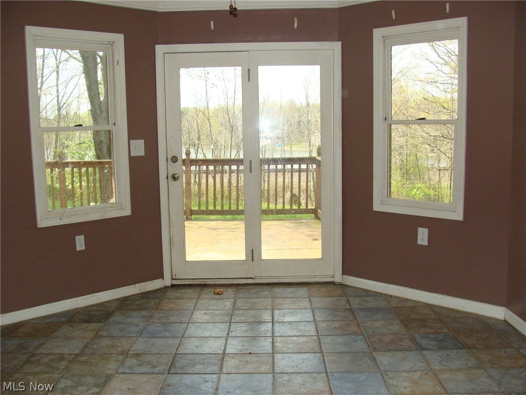 912 Ravenna Road Kent, OH 44240 - Photo 8 of 24 Gallery Image 8