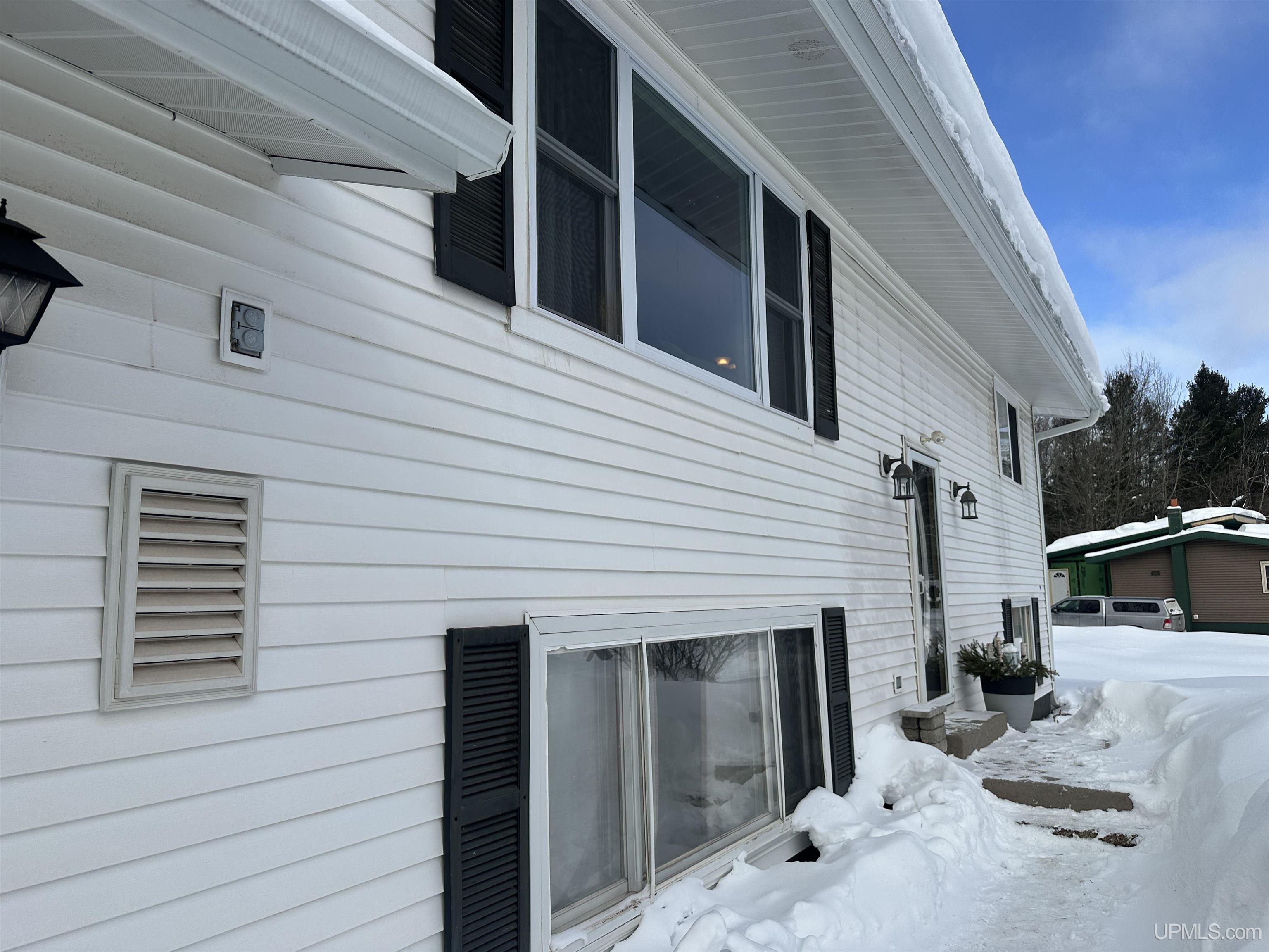 18 Partridge Lane Ishpeming, MI 49849 - Photo 4 of 42