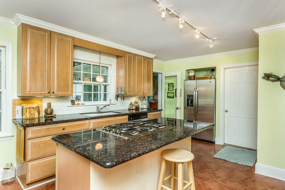 4808 Dundee Place Raleigh, NC 27612 - Photo 12 of 25 Photo 12
