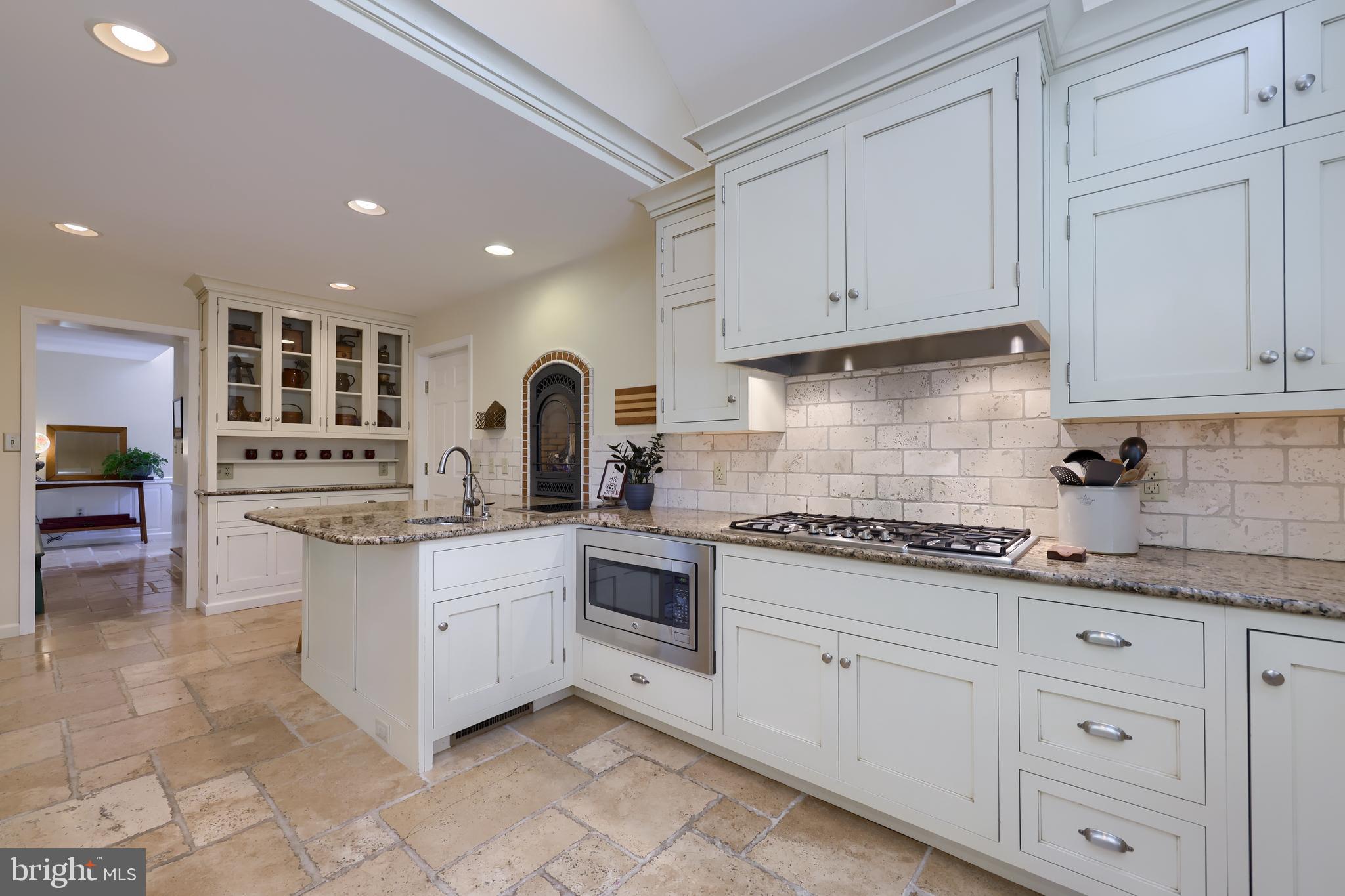 2410 Butter Road Lancaster, PA 17601 - Photo 8 of 58 Kitchen