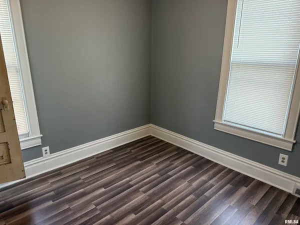 $96,000 | 2129 North Wisconsin Avenue, Peoria, IL 61603