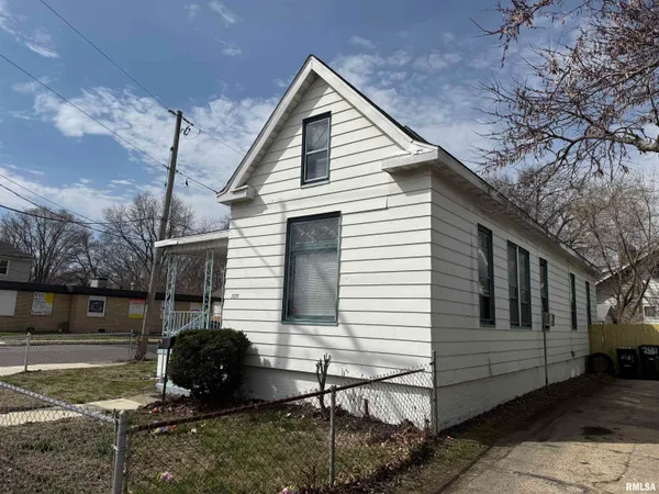 $96,000 | 2129 North Wisconsin Avenue, Peoria, IL 61603