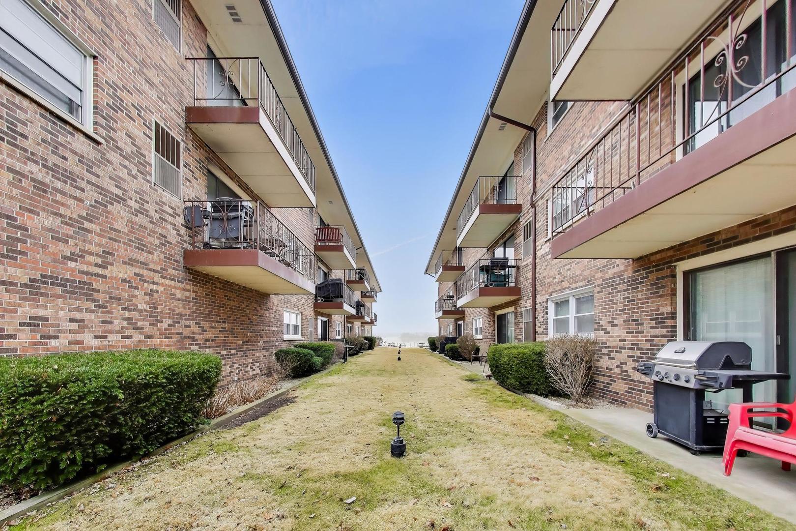 22 North Pistakee Lake Road, Unit 3E Fox Lake, IL 60020 - Photo 20 of 27