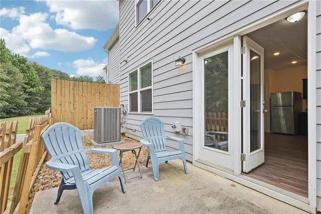 $1,950 | 3294 Tarian Way, Decatur, GA 30034