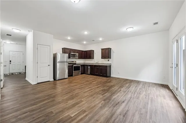 $1,950 | 3294 Tarian Way, Decatur, GA 30034