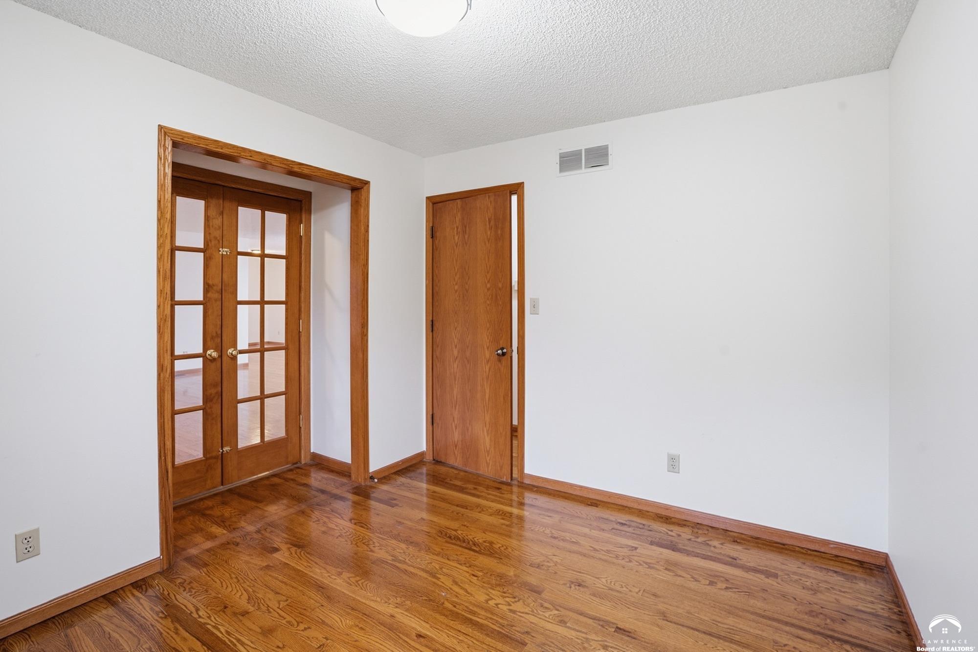 7225 Southwest Marian Road Topeka, KS 66614 - Photo 17 of 49