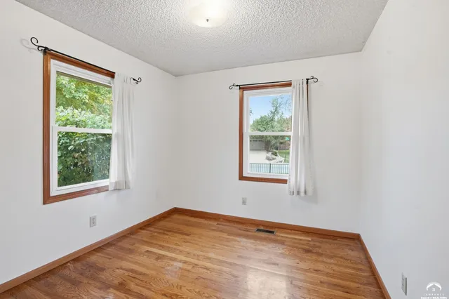 $272,900 | 7225 Southwest Marian Road, Topeka, KS 66614