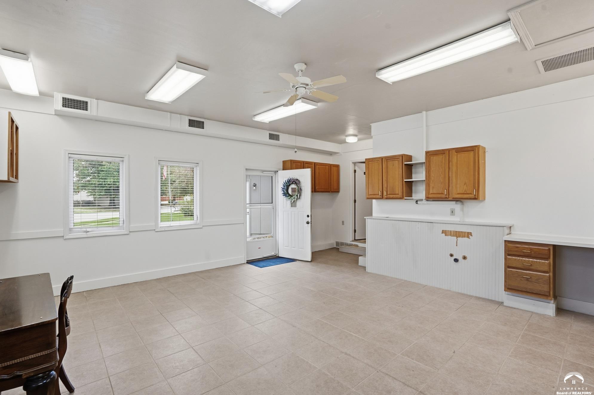 7225 Southwest Marian Road Topeka, KS 66614 - Photo 32 of 49