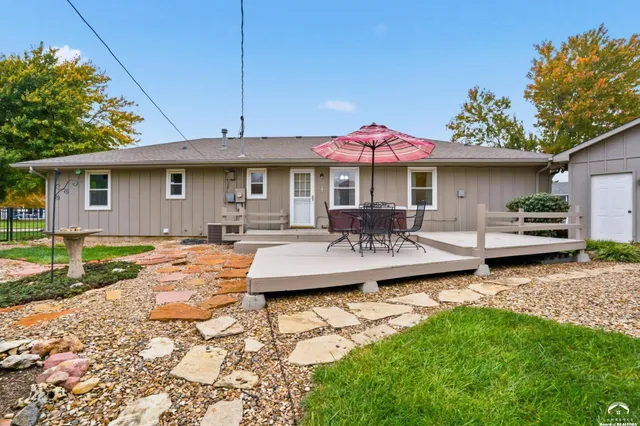 $272,900 | 7225 Southwest Marian Road, Topeka, KS 66614