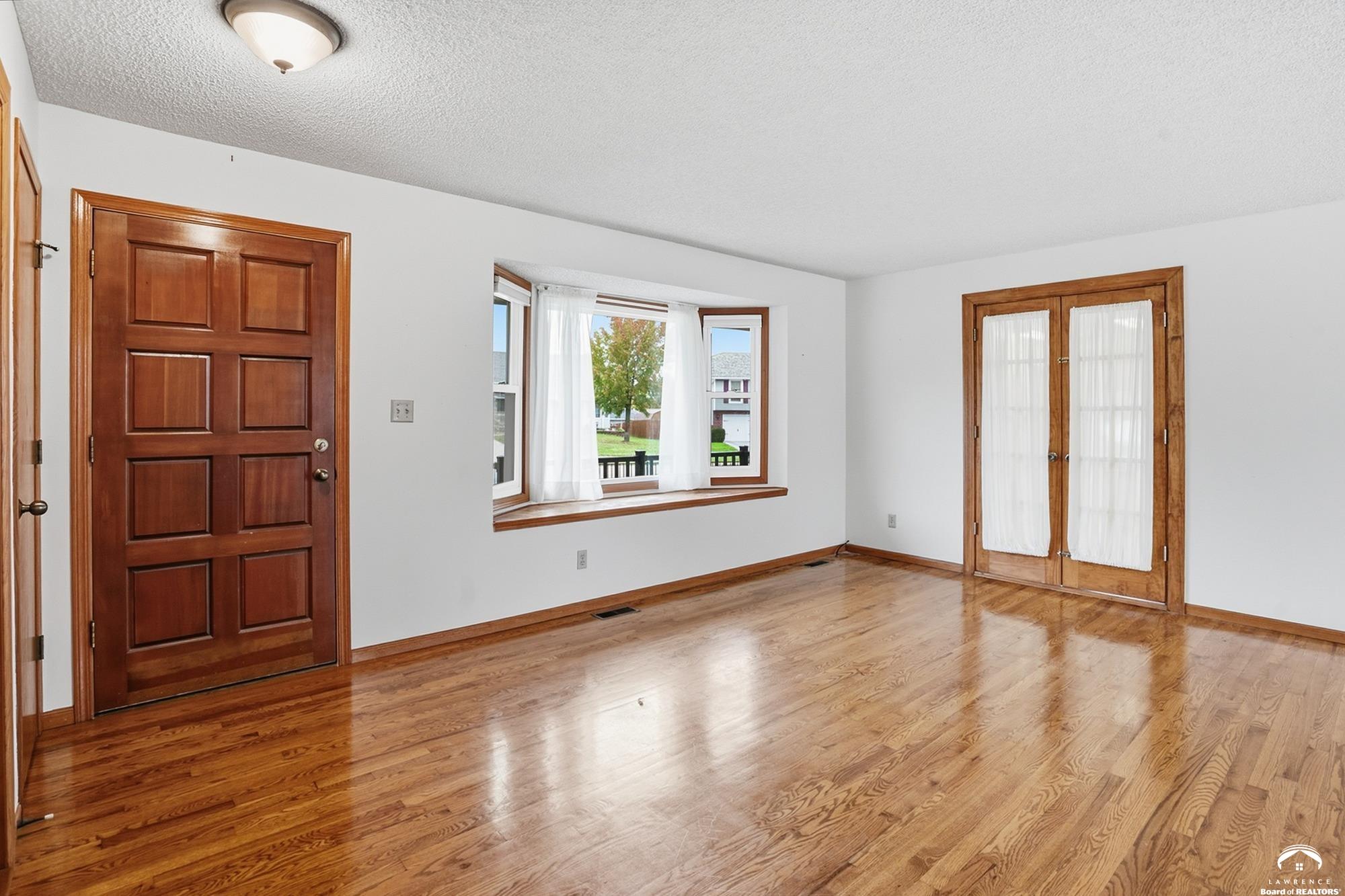 7225 Southwest Marian Road Topeka, KS 66614 - Photo 8 of 49