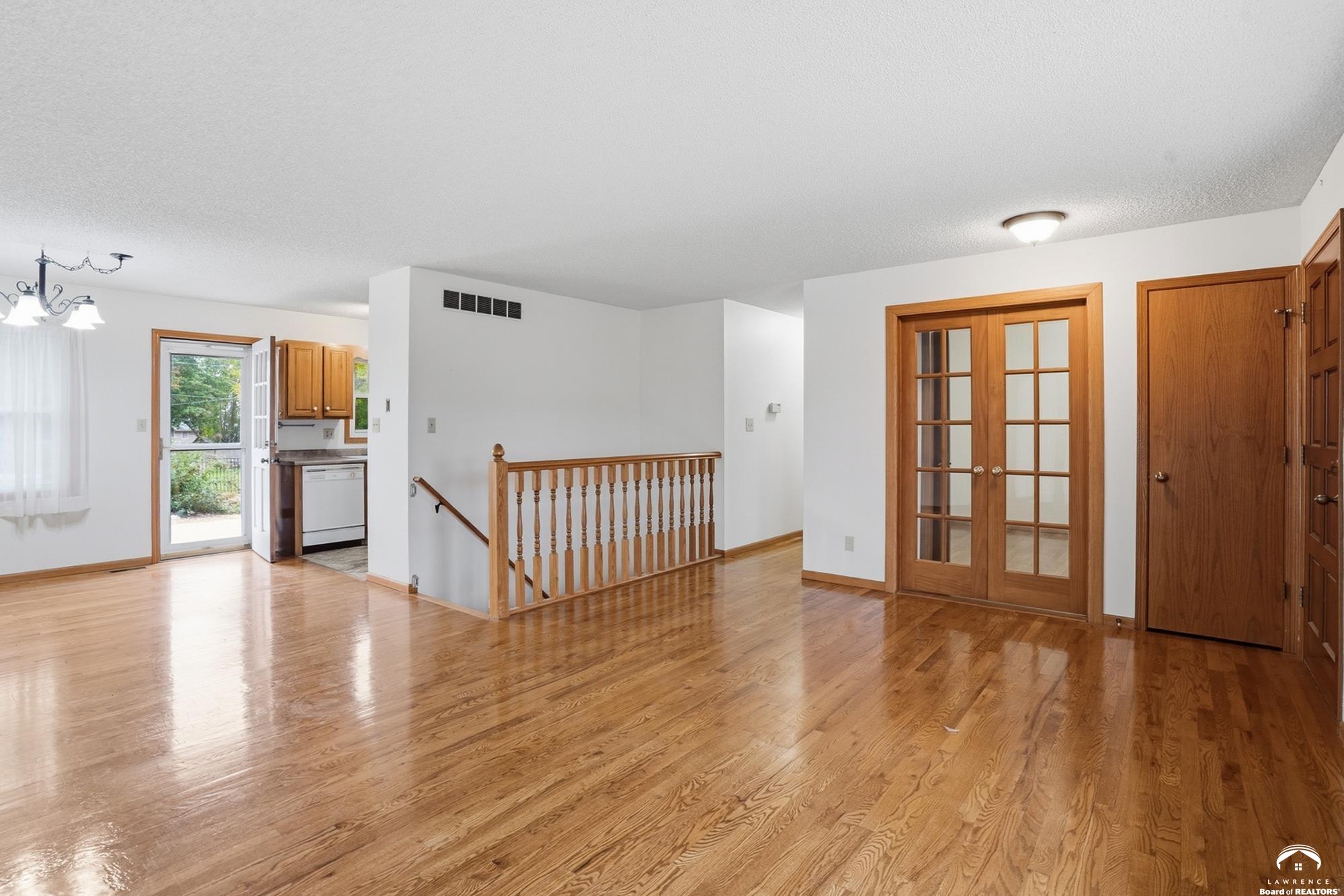 7225 Southwest Marian Road Topeka, KS 66614 - Photo 9 of 49