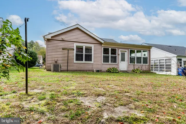 $294,000 | 69 Buckingham Drive, Southampton, NJ 08088