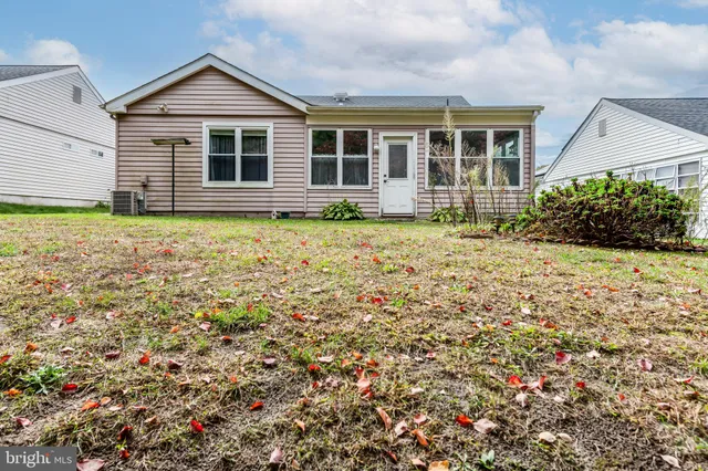 $294,000 | 69 Buckingham Drive, Southampton, NJ 08088