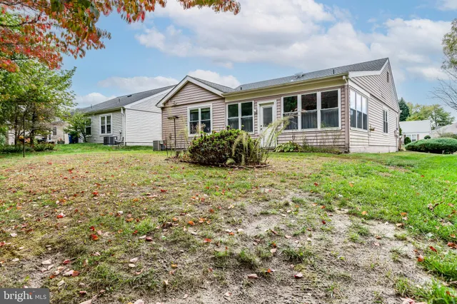 $294,000 | 69 Buckingham Drive, Southampton, NJ 08088