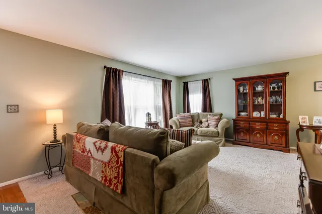 $294,000 | 69 Buckingham Drive, Southampton, NJ 08088