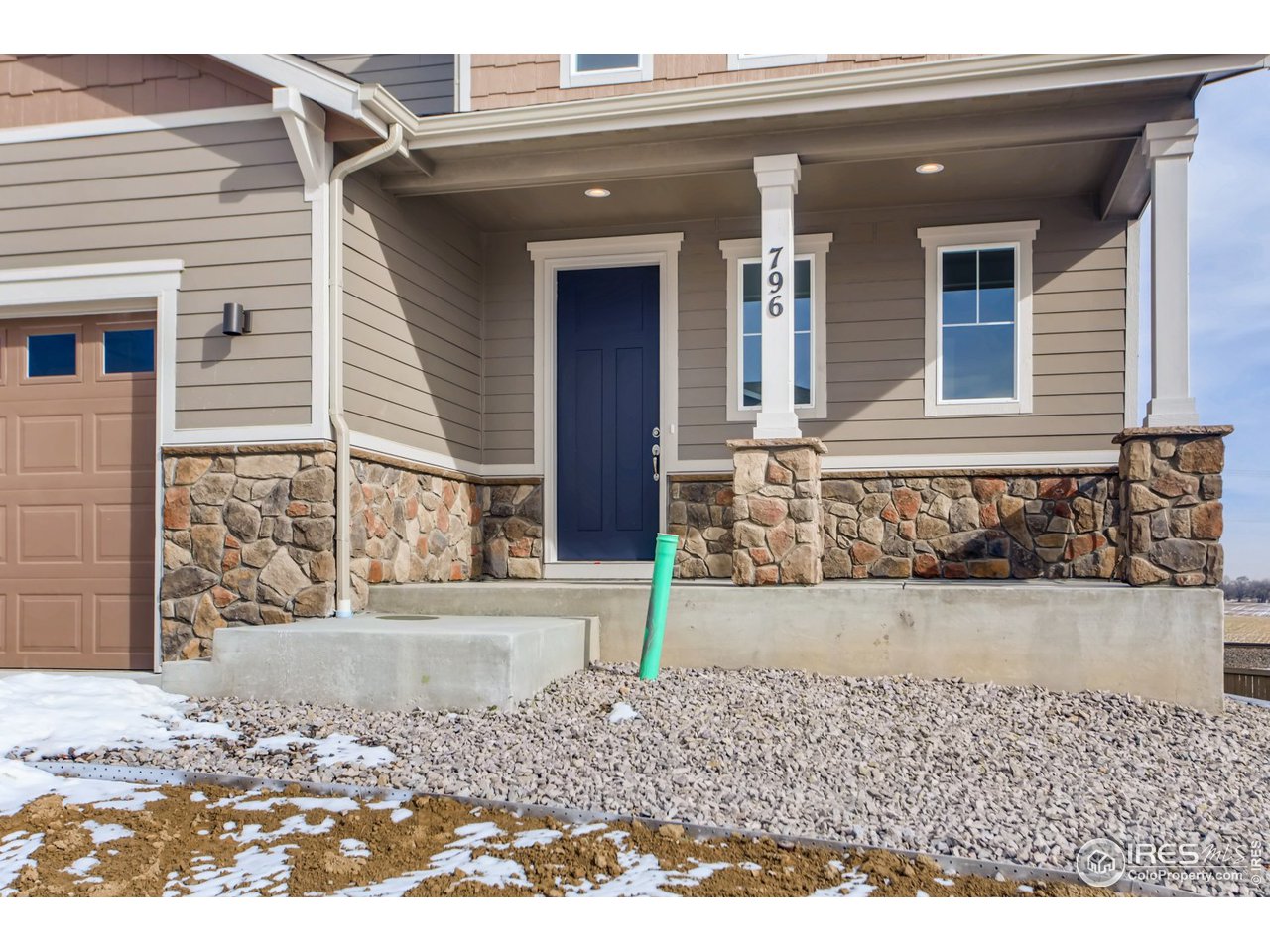 796 Lowry Lane Berthoud, CO 80513 - Photo 3 of 28 front view of a house with a outdoor space