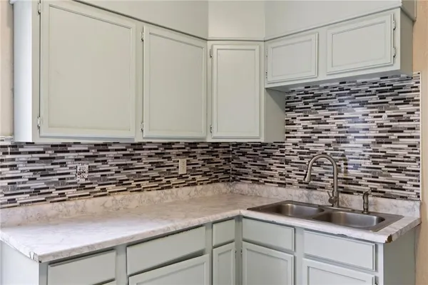 $89,900 | 655 New Castle Avenue, Sharon, PA 16146