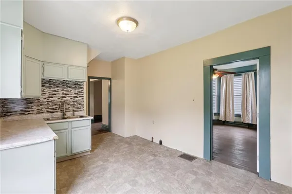 $89,900 | 655 New Castle Avenue, Sharon, PA 16146